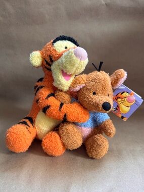 Vintage 2001 Fisher Price 8” Tigger & Roo Stuffed Animals (Tags attached)